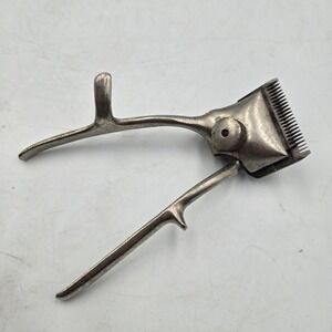 Vintage PAL Hand Hair Clippers Manual Barber Tool Antique Grooming Collectible
